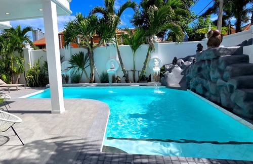 South Pattaya Villa | NEBULAND Luxury Pool Villa Pattaya Walking Street 7 Bedrooms