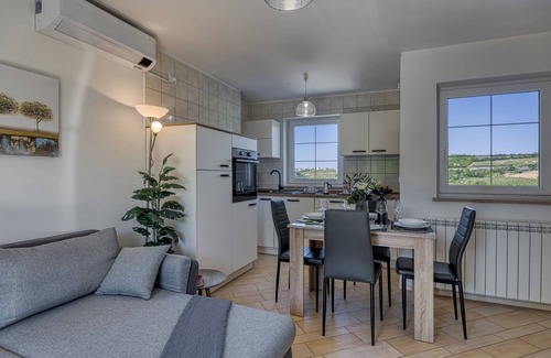 Brda Apartamento | Neda Apartment In Krasno Among Vineyards, Dobrovo v Brdih, Slovenia