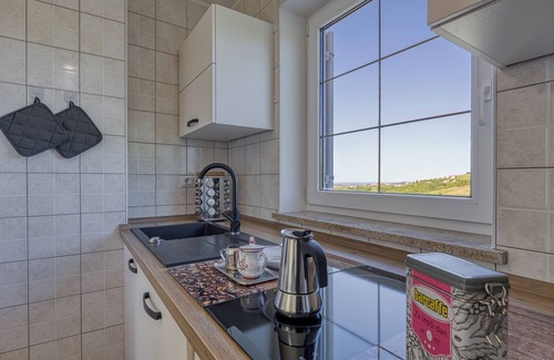 Brda Apartamento | Neda Apartment In Krasno Among Vineyards, Dobrovo v Brdih, Slovenia