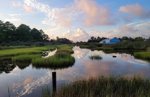 Crocheron Casa | Need a vacation? Walk to the waterfront 🌊 at the Bungalow ⭐️ ⭐️ ⭐️ ⭐️ ⭐️