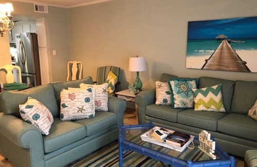 Myrtle Beach Casa | NEED SPACE? Entire Townhouse-Large 2-Bdrm 1,150sf Steps to Beach. 5% Off 7Nights