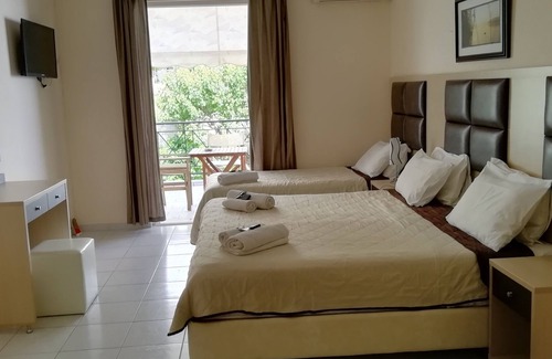 Loutra Edipsou Hotel | Nefeli Studios
