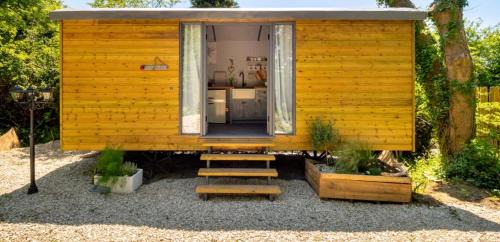 Reynoldston Otro | Nefoedd Romantic Shepherds Hut