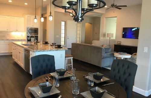 Estrella Mountain Ranch Casa | ¡Nuevo campo de golf personalizado en casa con piscina climatizada y spa personalizados!