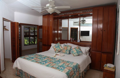 Negril Complejo | Negril Tree House Resort