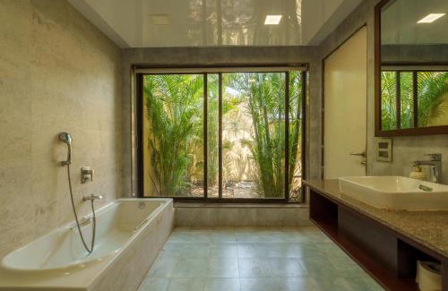 Murbad Casa | Nehamrit Farmstays with Pool, Near Malshej Ghat