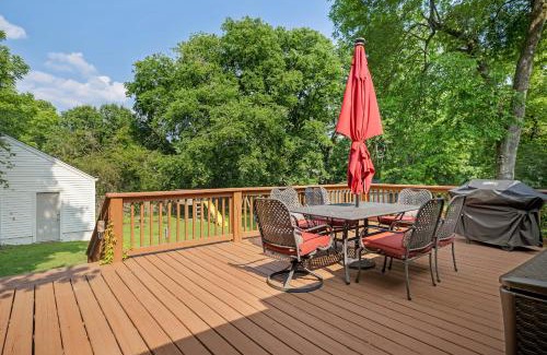 Inglewood Casa | Neighborhood Retreat, Large Yard, Fire Pit