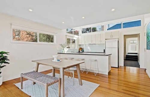 Hobart Central Business District Cabaña | Neilsen Cottage Serene River Views near Hobart CBD