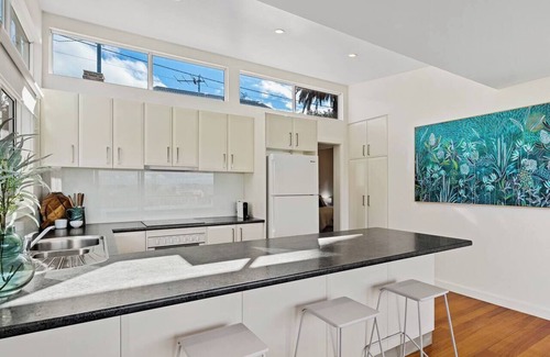 Hobart Central Business District Cabaña | Neilsen Cottage Serene River Views near Hobart CBD