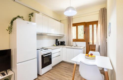 Kakovatos Apartamento | Nelly's Place Garden house 2