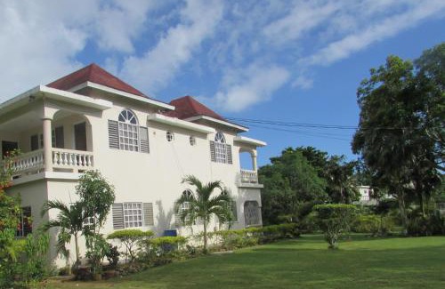 West End Casa | Nelsons Retreat
