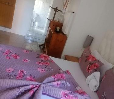Eikenbosch Apartamento | Neo & Ruks Guest Houses Boston Belleville 3