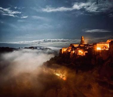 Pitigliano Casa | Neoclassico by Tiziana Monaldi