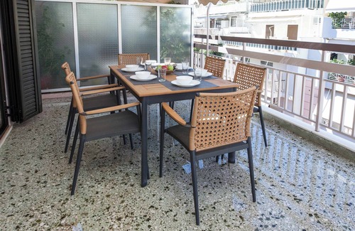 Kinosargous Apartamento | Neos Kosmos Gem with Balcony and Acropolis View