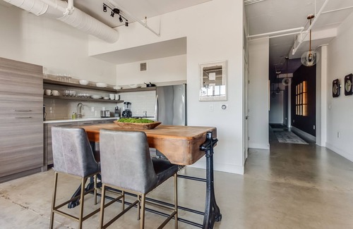 Old Fourth Ward Apartamento | Neptune Loft by Atlanta Luxury Rentals
