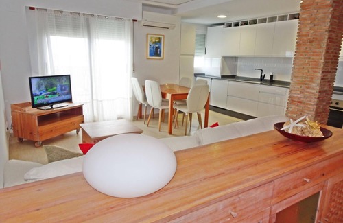 Daimuz Apartamento | NEPTUNO 2ºESC- 3º PISO - PUERTA9