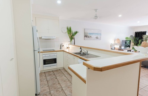 Palm Cove Villa | Escape to your private tropical oasis! 2 bedroom/2 bathroom, private pool!🌴