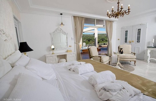 Elqosh Apartamento | Nessya Suite - perfect for cuople