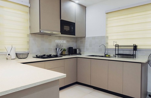 Sekondi-Takoradi Apartamento | NEST 2: Stylish 2BR with premium finishes, custom décor & stunning views