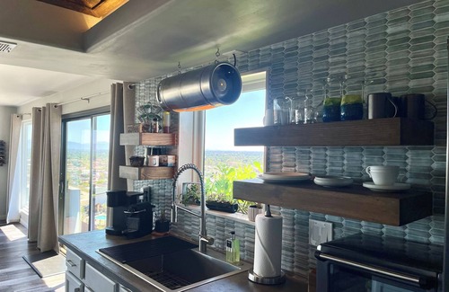 North Mountain Casa | "Nest" 360degree views of Phx -friends couples Decks Hot Tub
