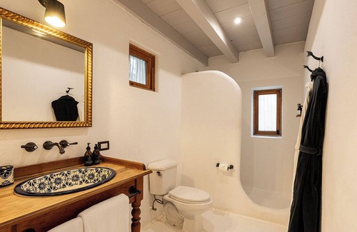 Los Cabos Cabina | NEST Baja
