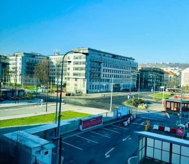 Smichov Apartamento | Nest Home Prague center