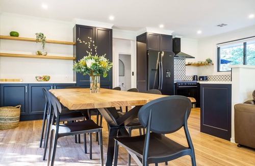 Red Hill South Casa | Nest on the Trail, a lovely 4 bdr home in Red Hill