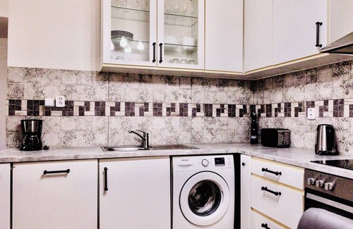 Stresovice Apartamento | Nestled in the Quiet Hills of Prague, 2-bed 1.5 Bath Smart TV and free WiFi
