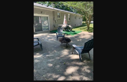 Clarksville Casa | Cozy 3 Bedroom home in the heart of Clarksville