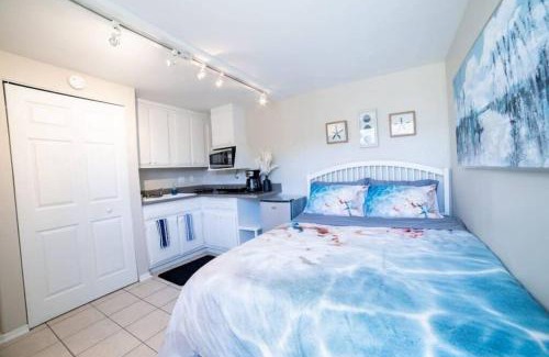Ventura Apartamento | Netflix, Bikes, Stocked Kitchenette, Beach Gear