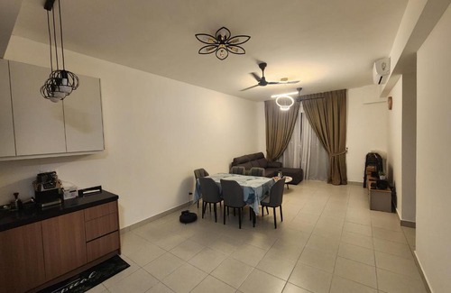 Cheras Apartamento | Netizen #MRT#Cheras#C180#3bedRooms#KLCC View#9PersonStay