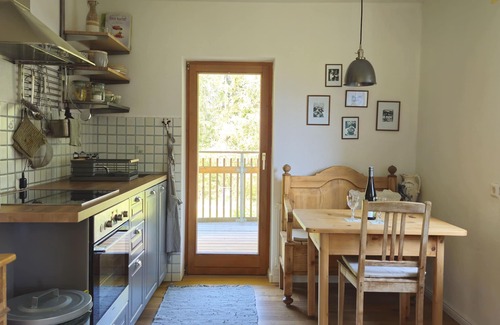 Bach Apartamento | Neu! Ferienwohnung Alpenblume für 2 Personen mit Terrasse und überdachtem Balkon