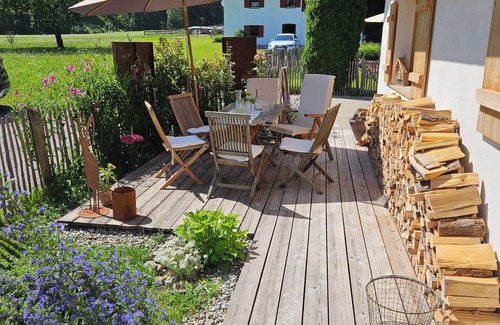 Bach Apartamento | Neu! Ferienwohnung Alpenblume für 2 Personen mit Terrasse und überdachtem Balkon