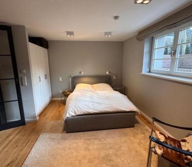 Kleinmachnow Apartamento | Neue 2 Zimmer Wohnung im Grünen mit Terrasse und Platz