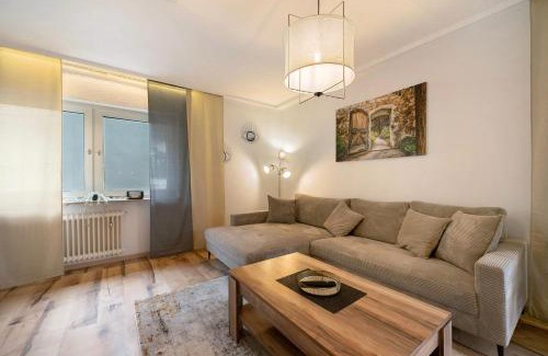 Neunkirchen Apartamento | Neue 4 Zi Küche Bad Parknähe