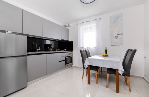 Rabac Apartamento | neues Apartment mit grosser Terrasse