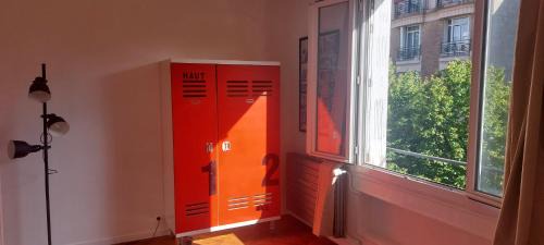 Neuilly-sur-Seine Cama Y Desayuno | Neuilly-sur-Seine calme et lumineux. B&B. 3 chambres