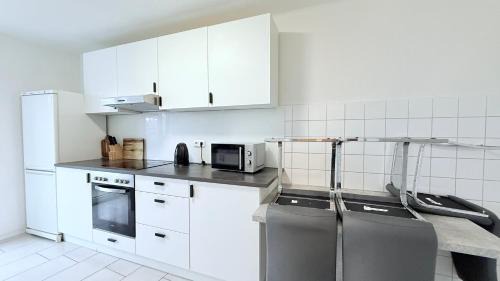 Neumuenster Apartamento | Neumünster Apartments direkt an der Stadthalle mit WLAN & Parkplatz
