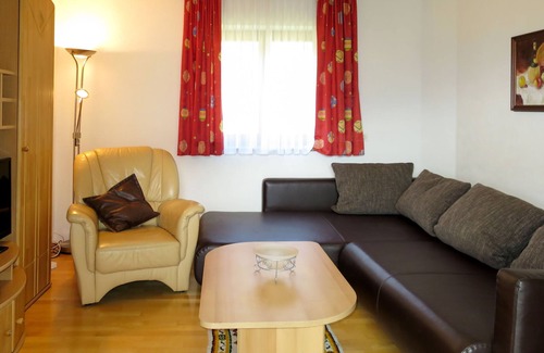 Fuegen Apartamento | Neurauter by Interhome