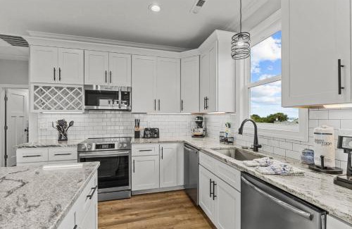 Emerald Isle Casa | Never Lost home