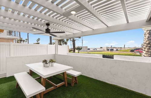 Ocean Beach Cabaña | New! 1 bd/1 ba Beach Front Bungalow