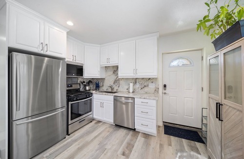 Lake Arrowhead Apartamento | New 1-Bdrm Apartment Suite - Pet-Friendly Cozy Mountain Escape Near Trail & Lake