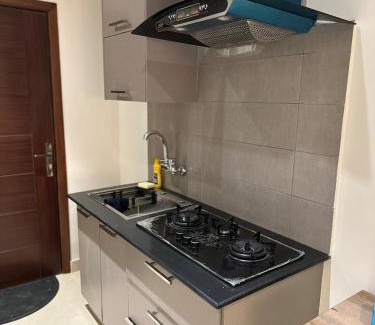 Lahore Apartamento | NEW 1 Bed Studio heart of Lahore l Kalma Chowk l Indigo Boutique Apartments