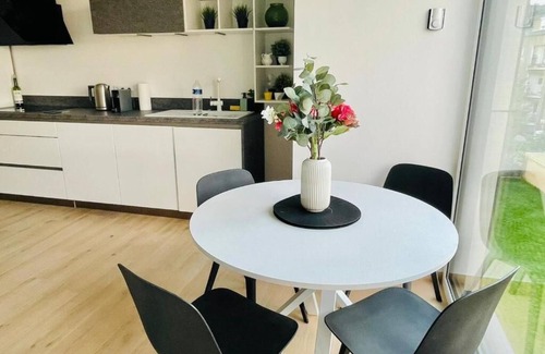 South Bonnevoie Apartamento | New 1 bedroom in City Center- Terrace