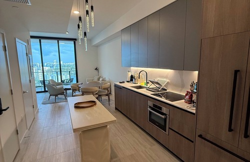 North Beach Apartamento | New 1bed 1.5bath 20th floor amazing views