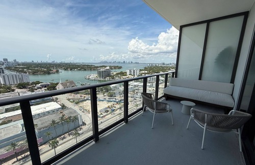North Beach Apartamento | New 1bed 1.5bath 20th floor amazing views