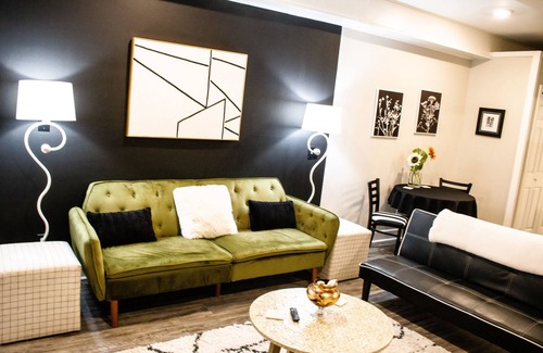 Wesley Heights Apartamento | ♥NEW 1BR Apt|Walk to UPTOWN+FREE Parking|★ ★ ★ ★ ★
