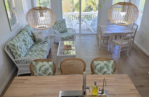 Great Exuma Villa | NUEVA villa JUSTO EN LA PLAYA de Hoopers Bay con jardines tropicales privados