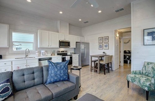 Port Aransas Casa | New 2 Bedroom Bungalow. Your Next Cozy Getaway!
