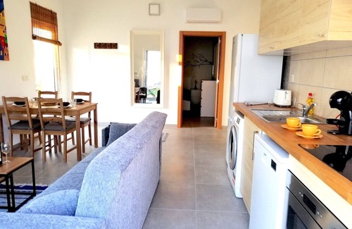 Moncarapacho e Fuseta Casa | New 2 Bedroom House With Garden and Shared Pool